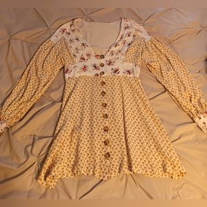 Kimchi Blue Babydoll Dress. Size Small!